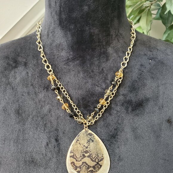 Women's Charm Gold Shell Coin Pearls with Lobster Clasp Fashion Jewelry Necklace - Picture 2 of 9